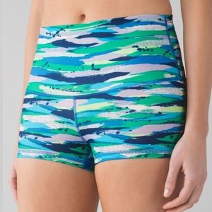 Lululemon Boogie Short Seven Wonders Multi